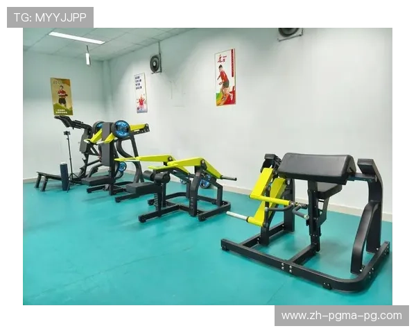 胸肌训练的常见健身器材推荐与标准训练动作